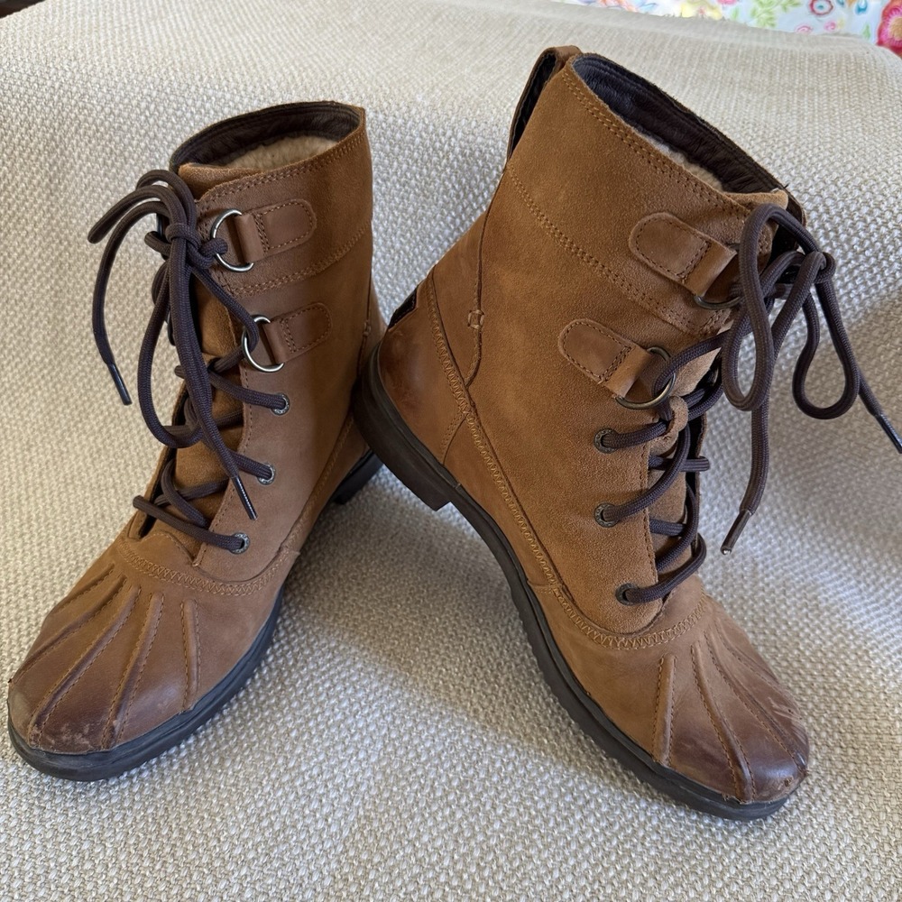 UGG Azaria Boots Women's 9 Brown Nubuck Shearling Lined Duck Lace Up Waterproof